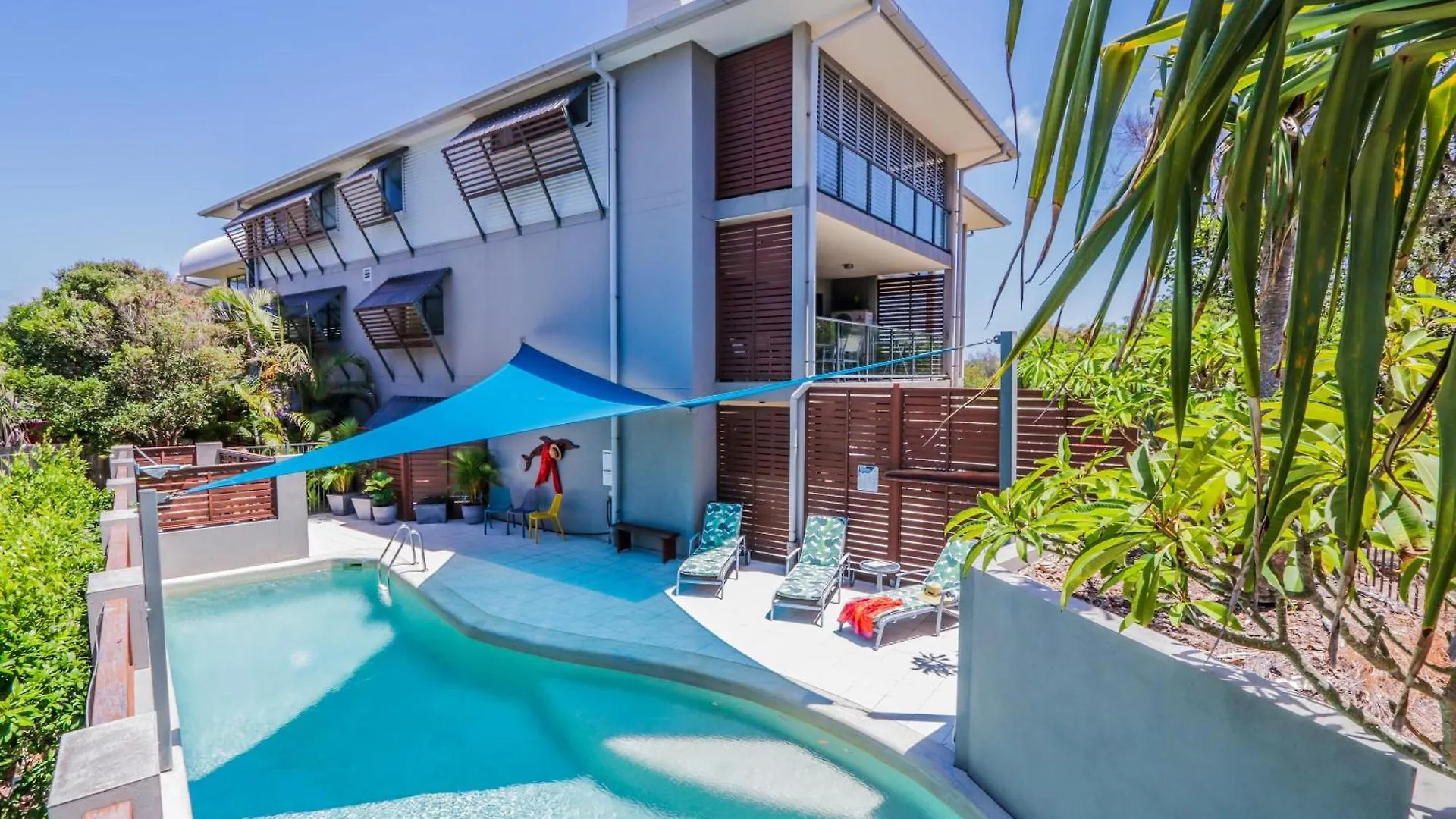 Beach Karma - Three-Bedroom Beachside Escape With Heated Communal Pool In Agnes Water Apartment