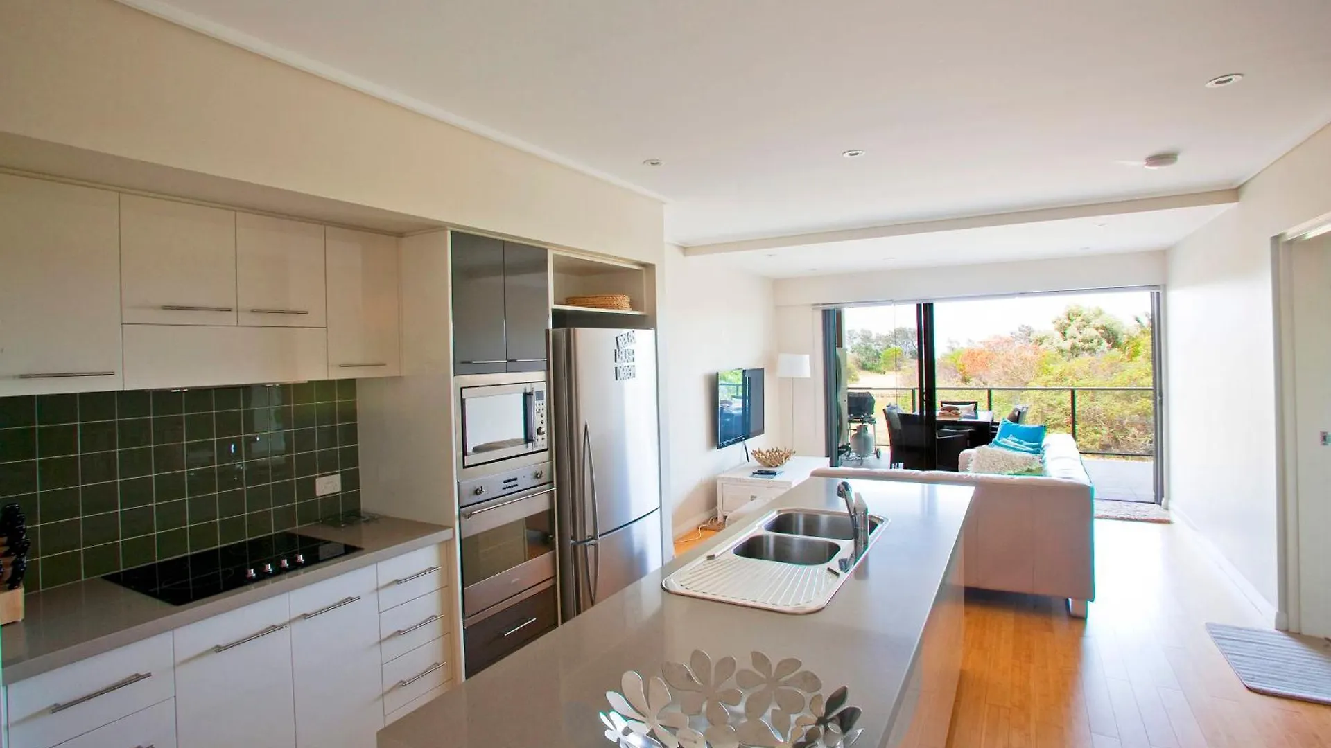 Beach Karma - Three-Bedroom Beachside Escape With Heated Communal Pool In Agnes Water