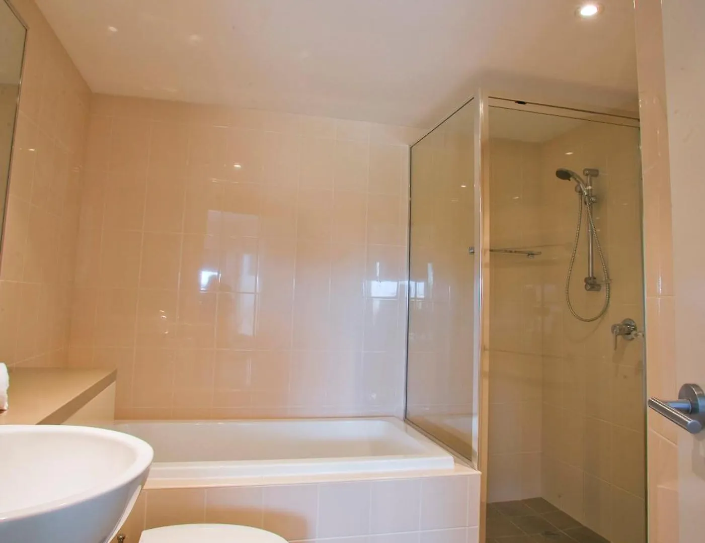 Beach Karma - Three-Bedroom Beachside Escape With Heated Communal Pool In Agnes Water 0*,
