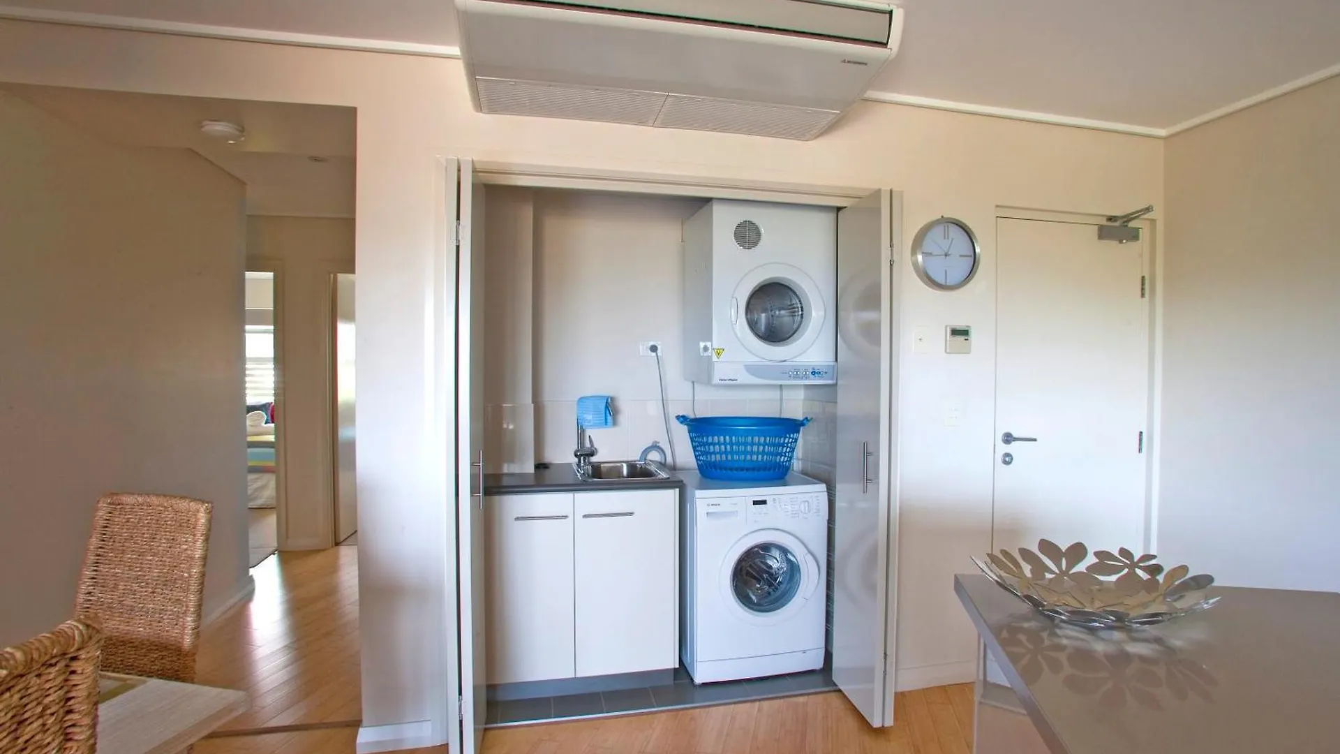 Beach Karma - Three-Bedroom Beachside Escape With Heated Communal Pool In Agnes Water Apartment