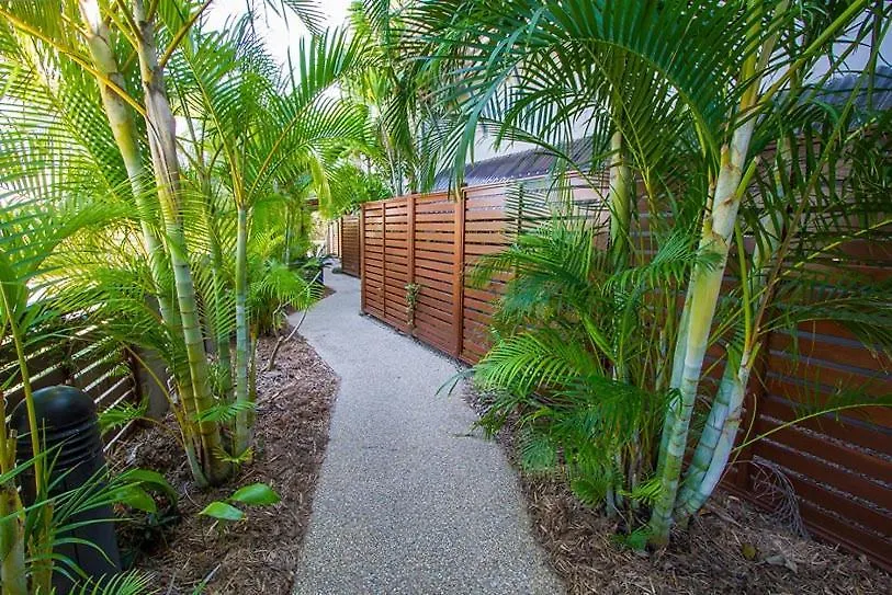 Beach Karma - Three-Bedroom Beachside Escape With Heated Communal Pool In Agnes Water Apartment