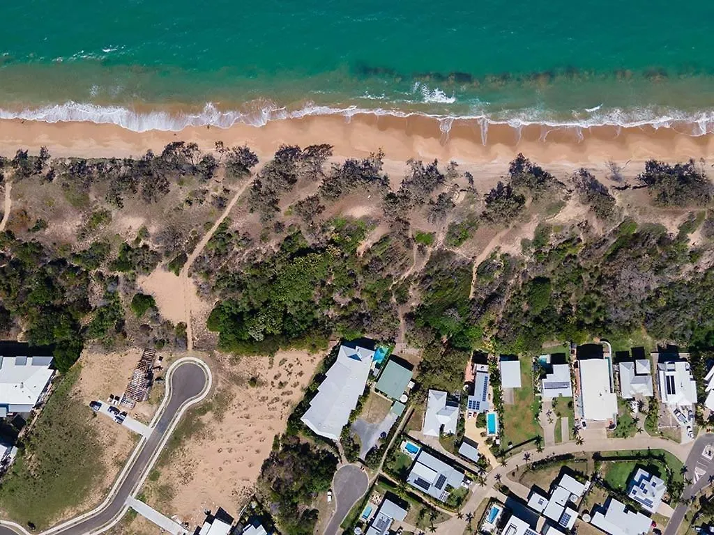 Beach Karma - Three-Bedroom Beachside Escape With Heated Communal Pool In Agnes Water Australia