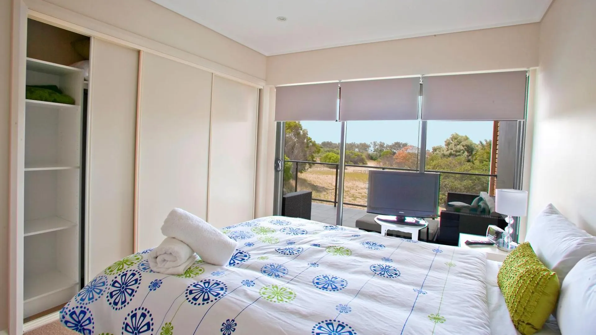 Beach Karma - Three-Bedroom Beachside Escape With Heated Communal Pool In Agnes Water 0*,  Australia