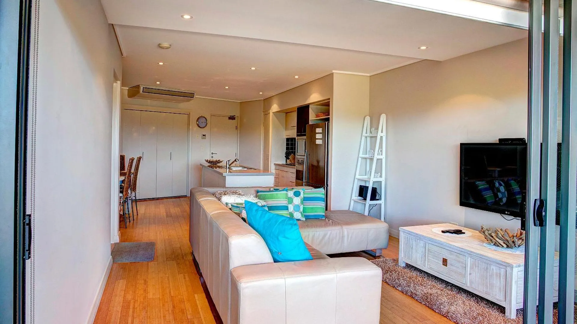 Beach Karma - Three-Bedroom Beachside Escape With Heated Communal Pool In Agnes Water Australia